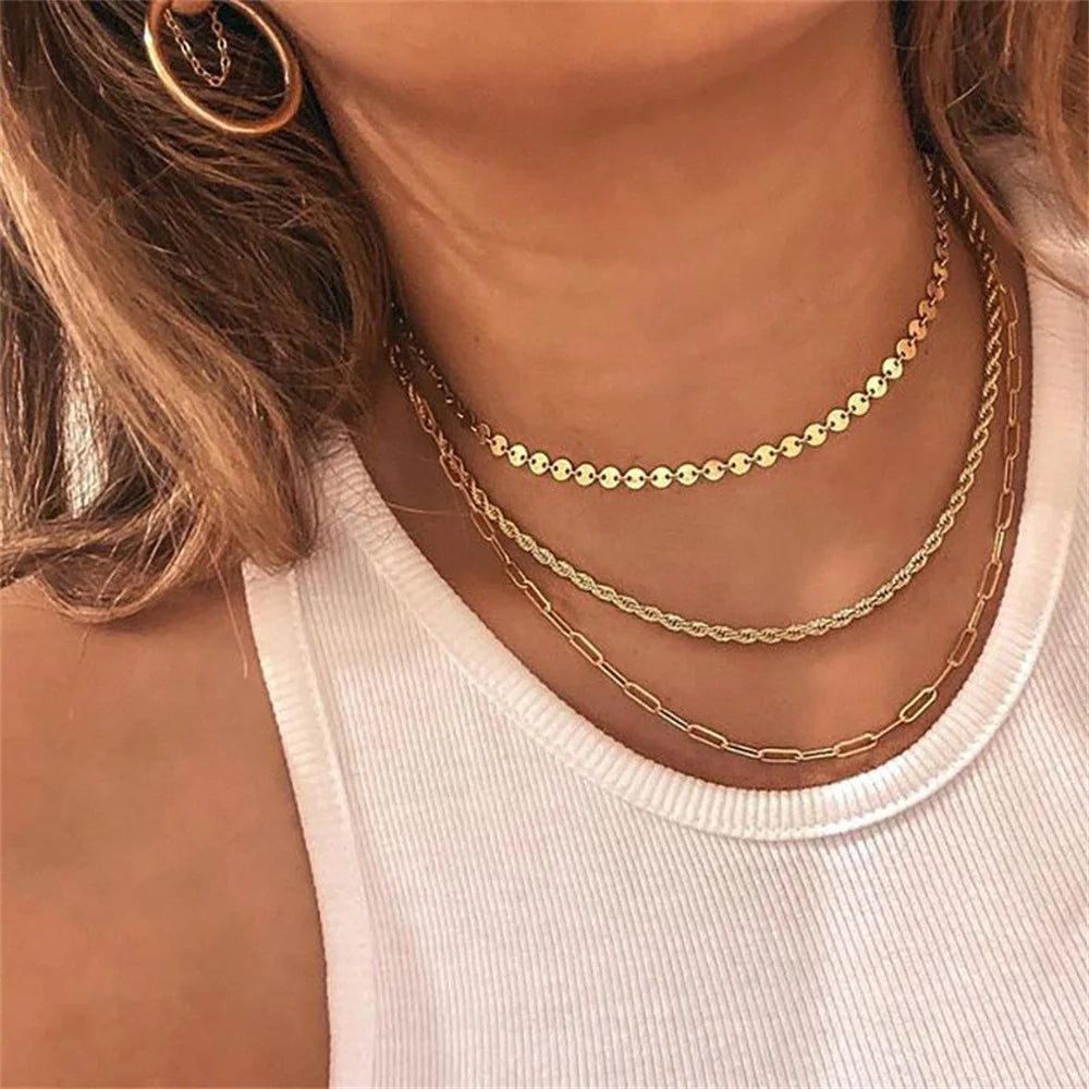 Halskjede med Perler og Kors - Flerlagsdesign